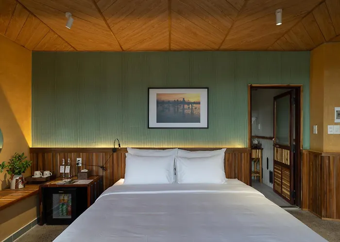 Chuồn Chuồn Retreat Khách sạn 3*